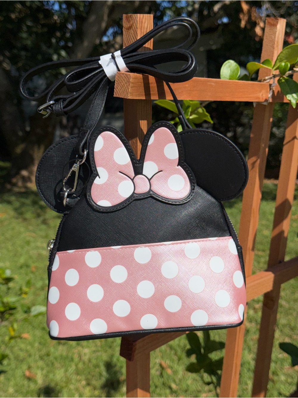 DISNEY Crossbody White Polka Dot Bow With bag Charm 2 pc Set - Picture 2 of 16